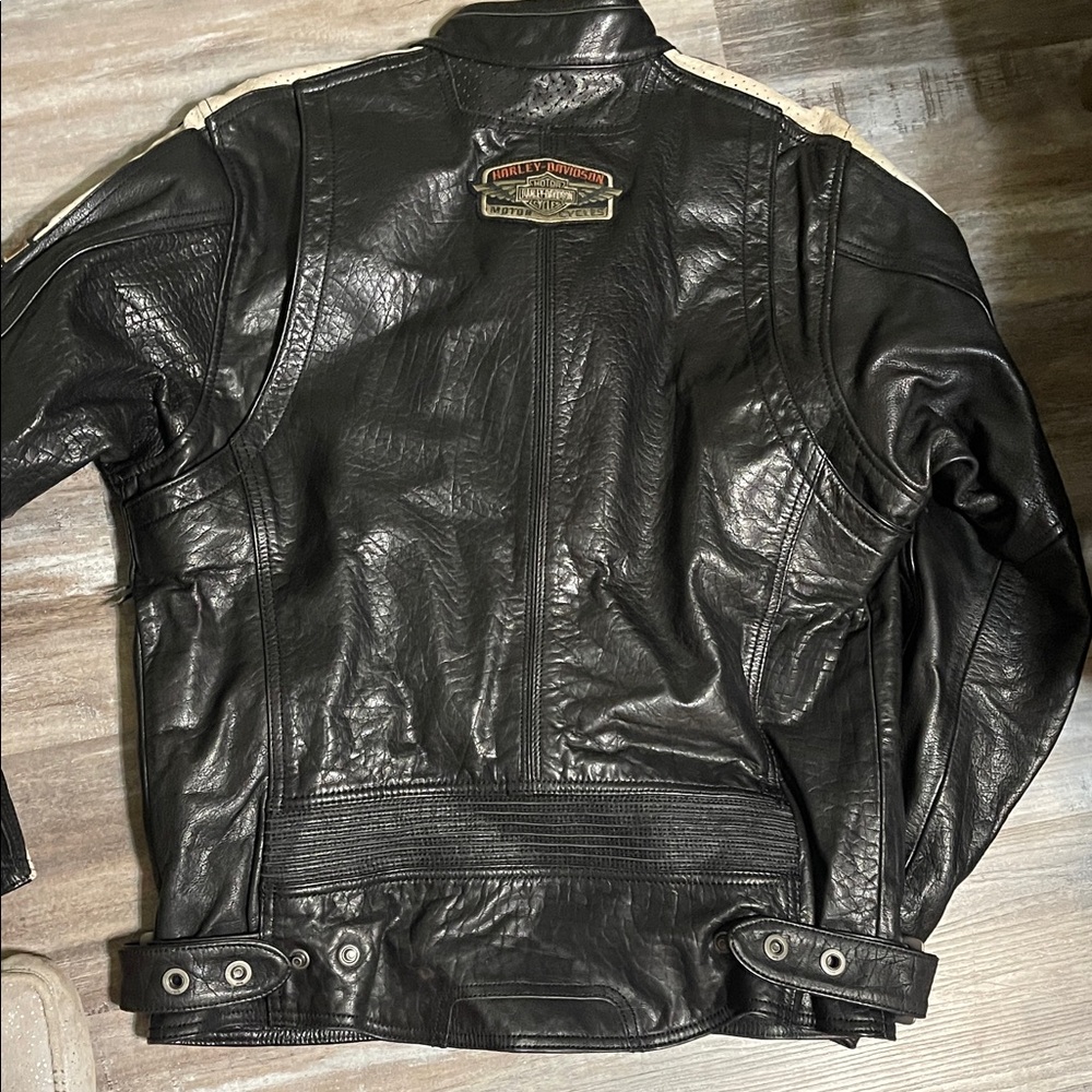 Men’s Harley-Davidson - Picture 4 of 5